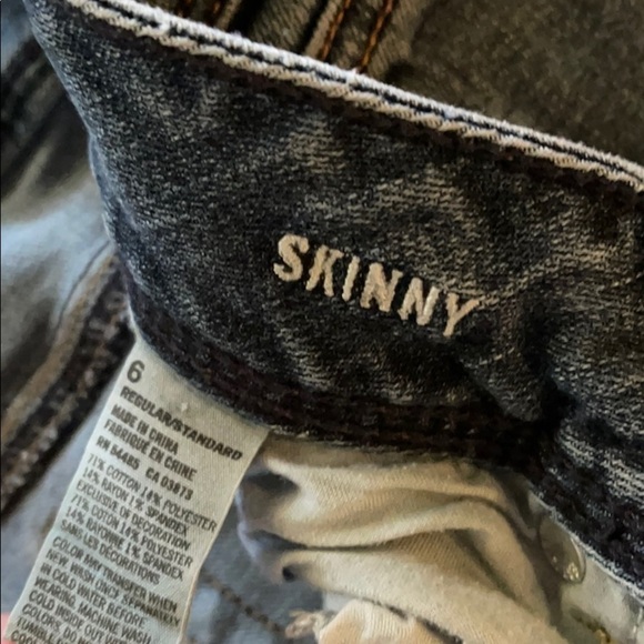AEO Super Stretch Skinny Jeans Distressed Size 6 - Picture 7 of 7